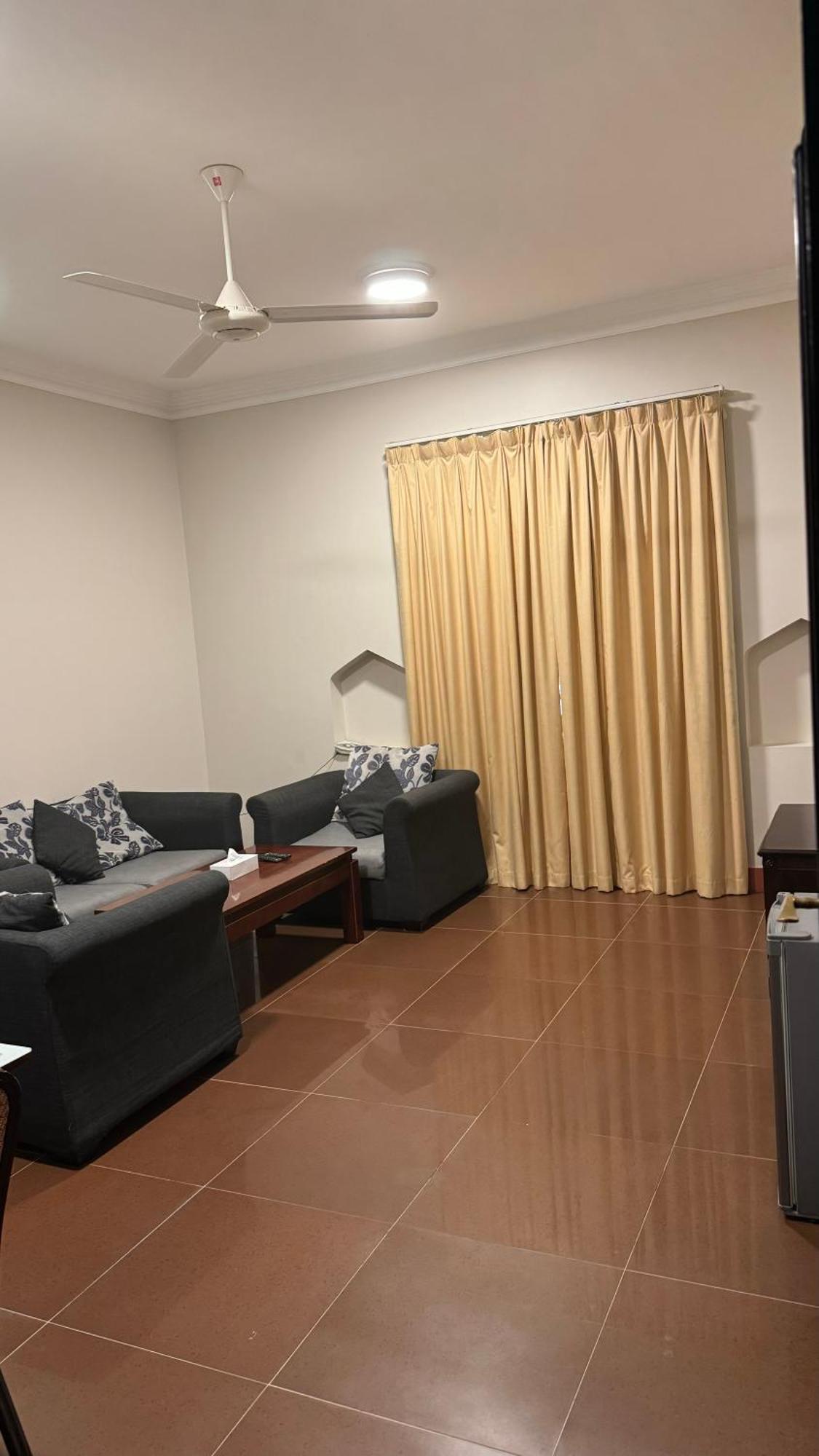 Gulf Crown Hotel Apartment Сиб Экстерьер фото
