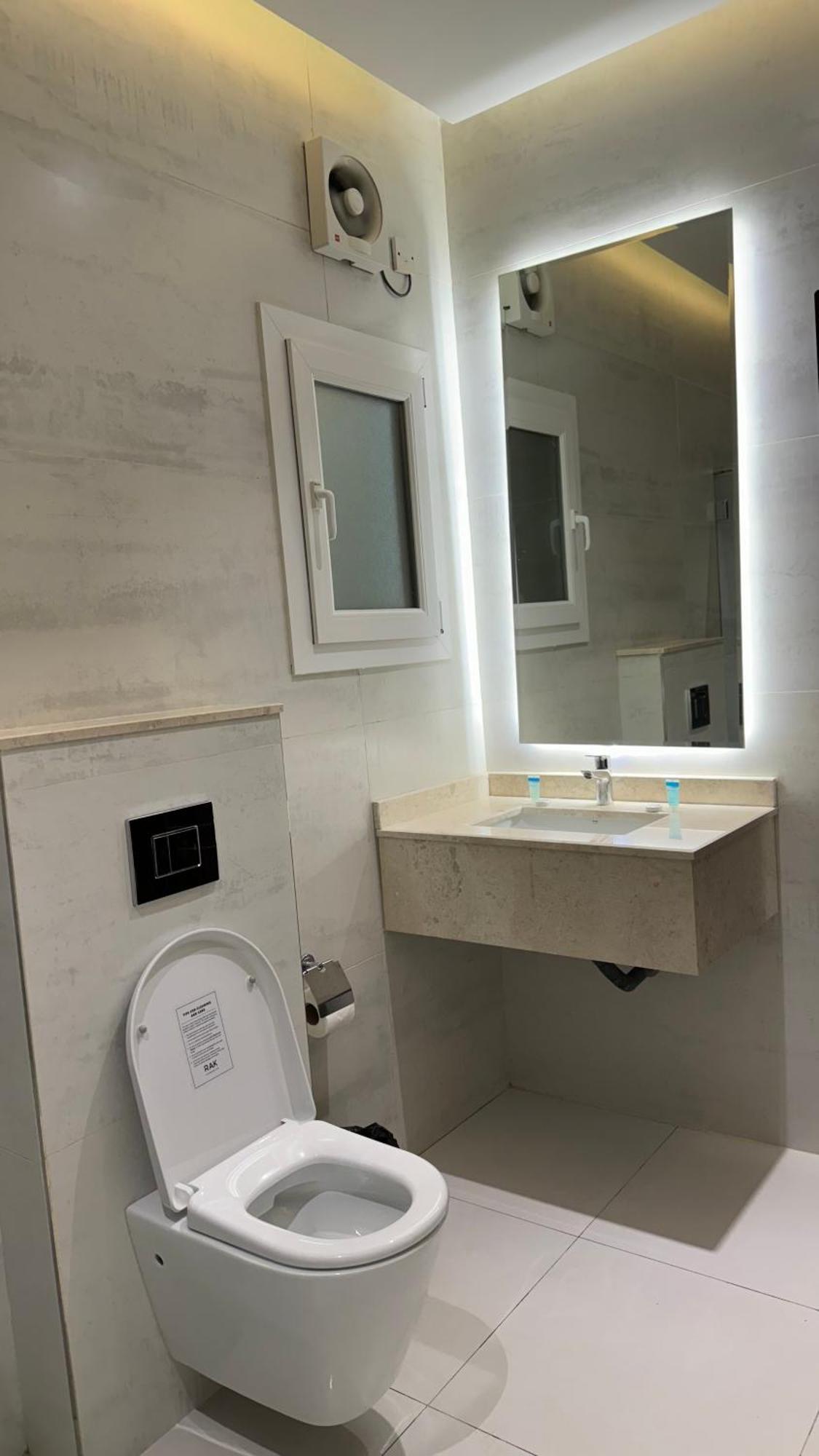 Gulf Crown Hotel Apartment Сиб Экстерьер фото